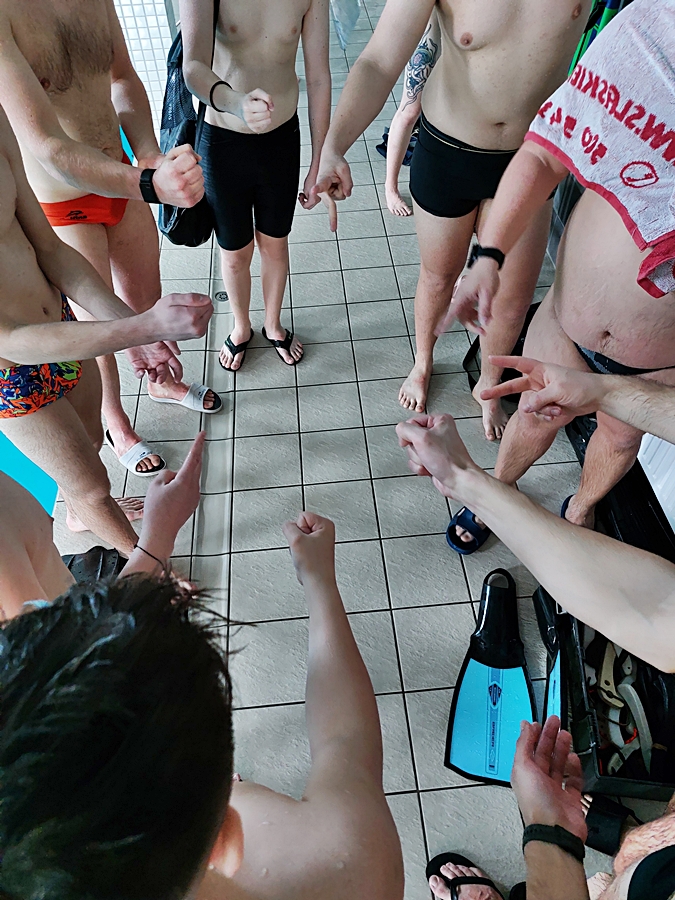 Hokej pod wodą Walenie Siemianowice Śląskie Trening 5 IV 2025
